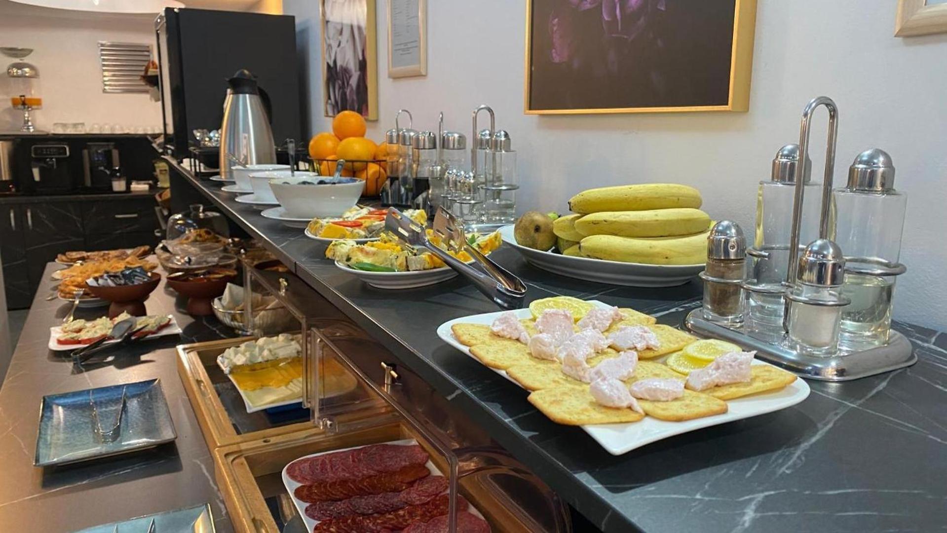 Excelsior Hotel 3*