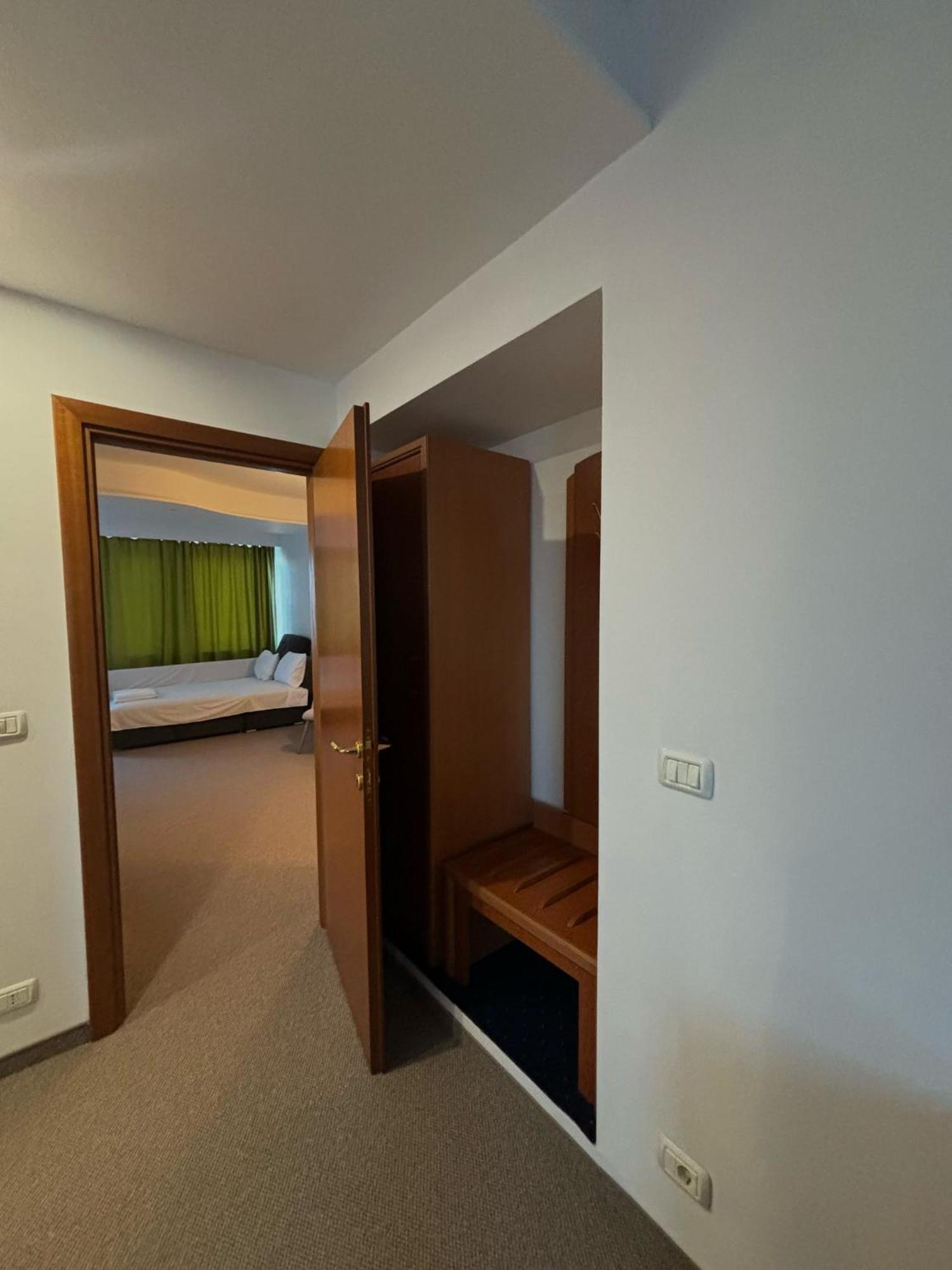 Hotel Excelsior 3*